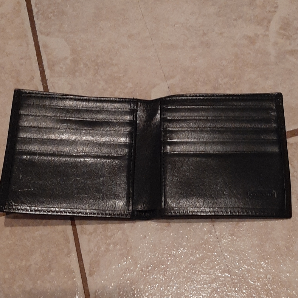 Coach Wallet - Picture 2 of 8